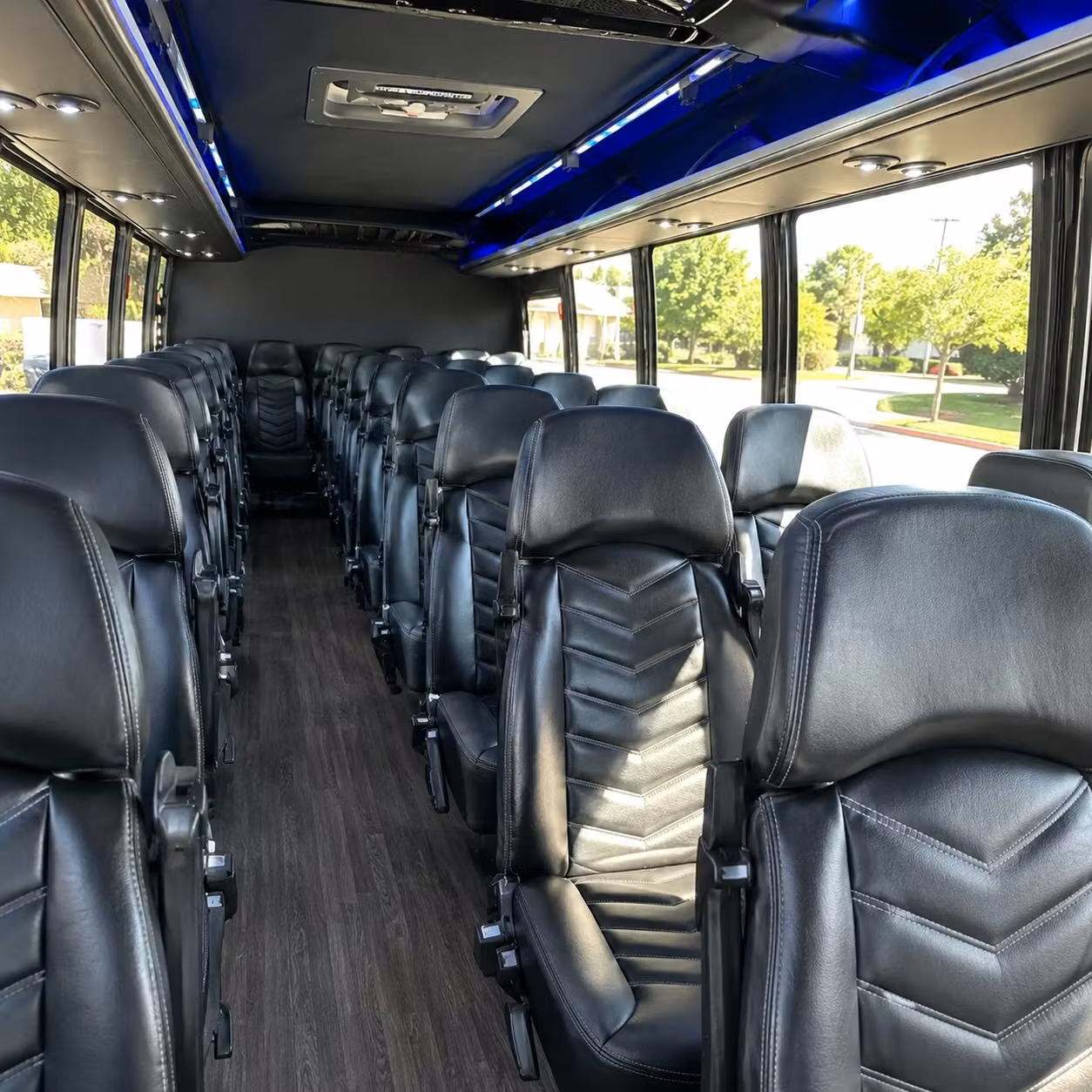 indio 30 passenger minibus rental